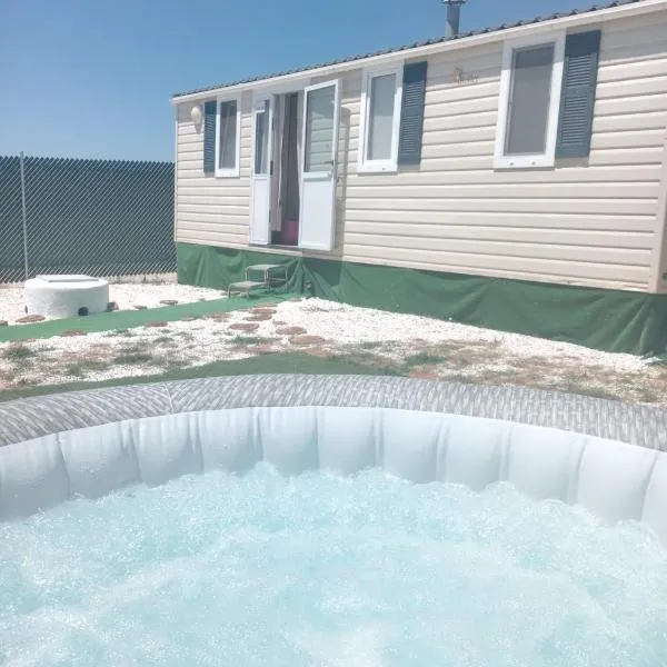 Tiny house Chill escape para 7 - private Jacussy Brisa & Burbujas，位于奇克拉纳－德拉弗龙特拉的酒店
