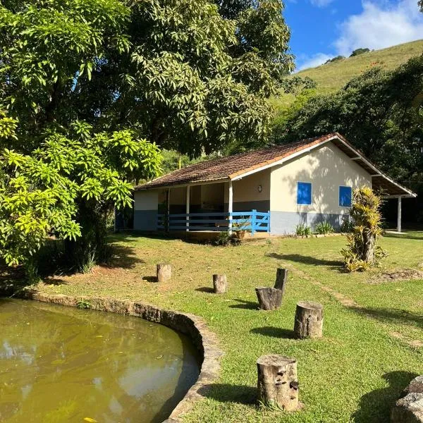 Casinha de Campo com Lago Sítio Luar do Sertão，位于Duas Barras的酒店