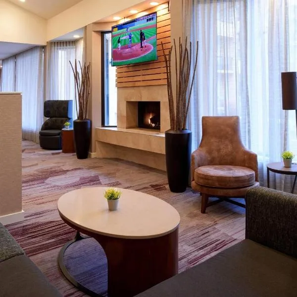 底特律都会机场罗穆卢斯万怡酒店，位于泰勒的酒店
