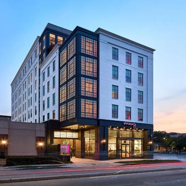 Moxy Charleston Downtown，位于查尔斯顿的酒店