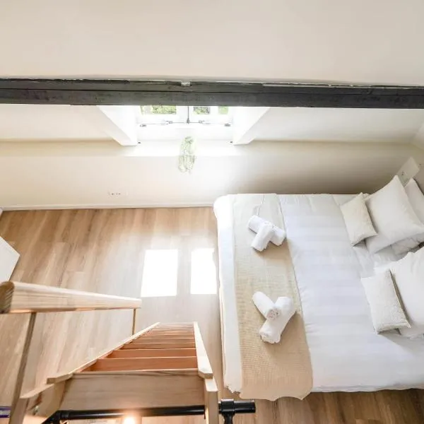 Beautiful Apartment With Loft，位于代尔夫特的酒店