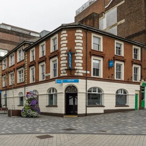 CiTi Hotel London Luton，位于邓斯特布尔的酒店