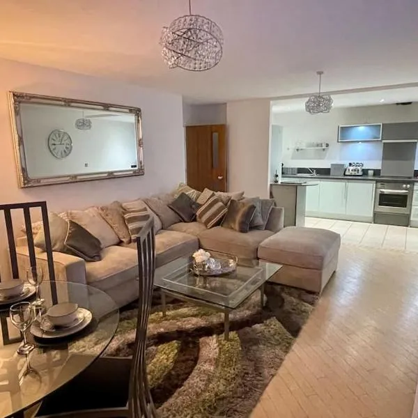 Stylish 2 Bed/Bath Apartment，位于伯明翰的酒店