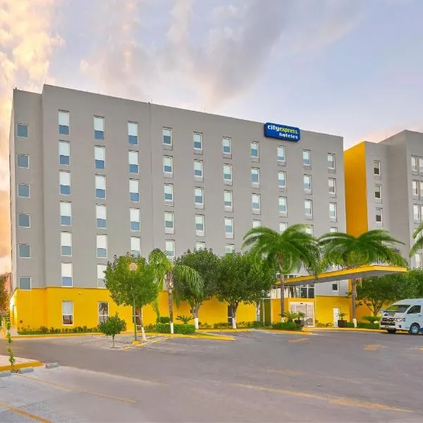 蒙特雷埃尔罗普埃托城市通酒店，位于Juárez的酒店