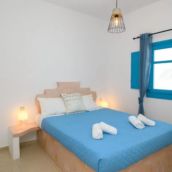 levante studios 2，位于阿莫尔戈斯的酒店