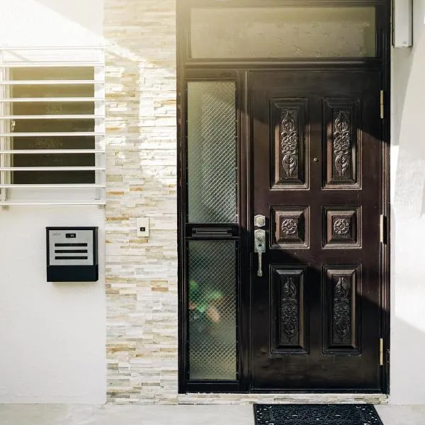 青嵐ペンション海まで50M Pension Seiran is only 50m from the coast，位于Isa的酒店