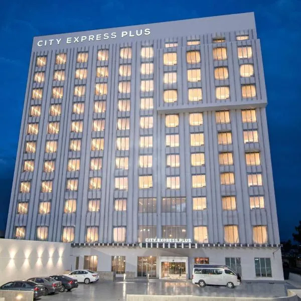 City Express Plus by Marriott Mexicali，位于墨西卡利的酒店