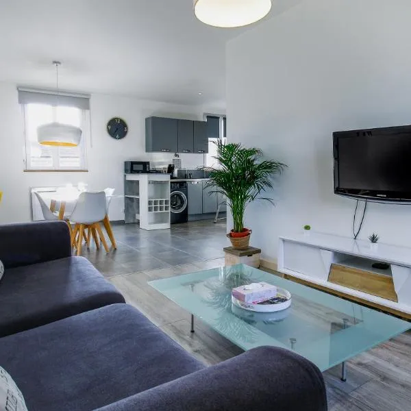 Le Tamaris, Garage privé hauteur limitée, Calme, Confort，位于特鲁瓦的酒店