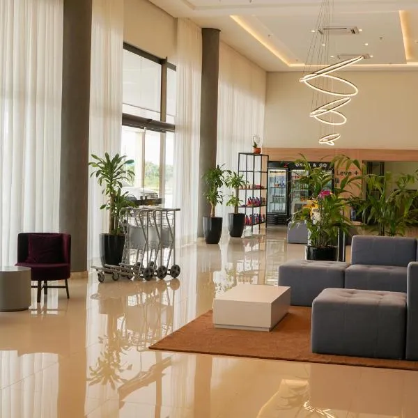 Trento Hotel Guaíra by Unna，位于瓜伊拉的酒店