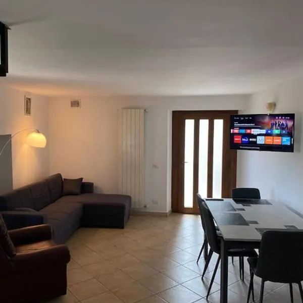 TreeStay - Ampio appartamento moderno completo di tutto，位于Fontegreca的酒店