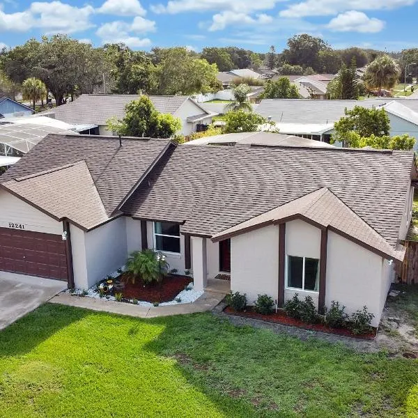 Luxury Villa in Orlando with Pool - 10 min Disney，位于奥兰多的酒店