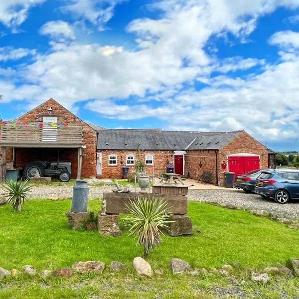 Quaint 4 Bed Barn Conversion Barnhouse Starshinezz，位于Trimdon Grange的酒店