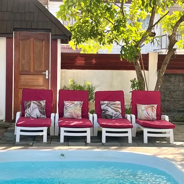 Villa Famiri Boutique hotel，位于Landsboerderij的酒店