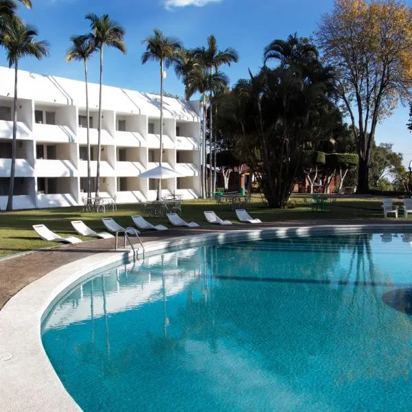 奎尔那瓦卡阿里斯托斯米拉多尔酒店，位于Ahuacatitlán的酒店