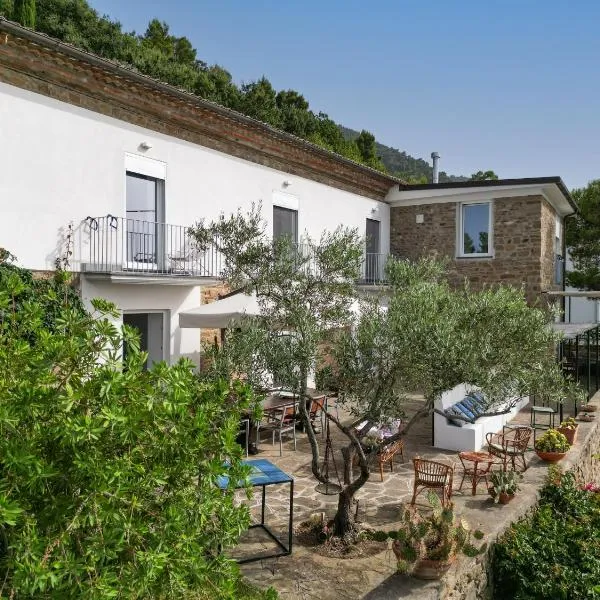 Albeca Boutique Hotel - Relais de charme sul mare，位于卡斯特拉巴特的酒店