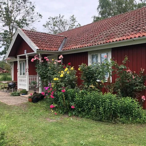 Röda stugan，位于Södvik的酒店