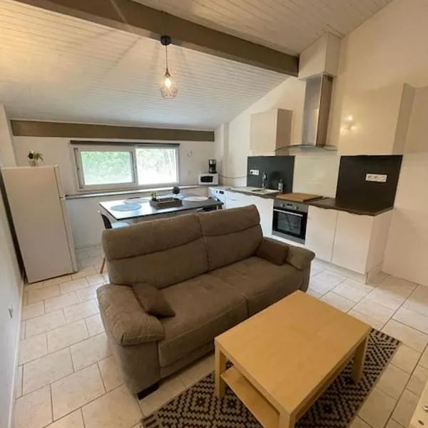 Appart T2 au Vernet d'Ariège avec jardin privatif，位于Le Vernet的酒店