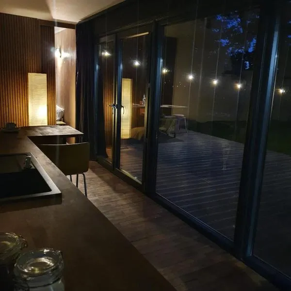 kontener nad rzeką，位于Grabie的酒店