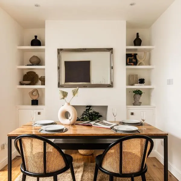 The Broadway Bath - 2 Bedrooms with parking, Central Bath，位于巴斯的酒店