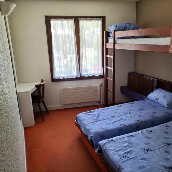 Chambre Triple avec Salle de Bains Privative 3，位于瓦卢伊斯的酒店