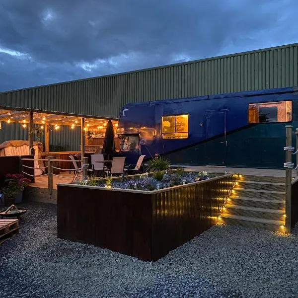 Horse Truck Tiny Home，位于索兹的酒店