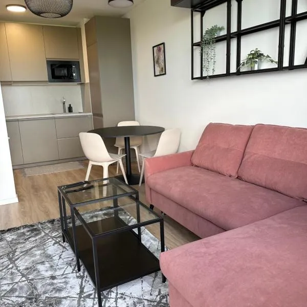 2 room Apartment, new building, near Airport, Ovocné sady,，位于Prievoz的酒店