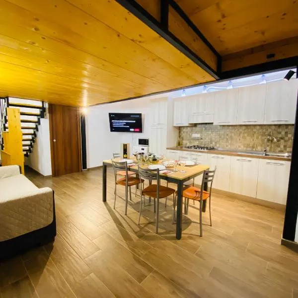 Casa vacanze Al Civico 72，位于皮佐的酒店