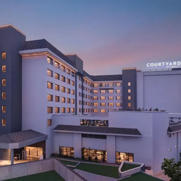 Courtyard by Marriott Shillong，位于Umsning的酒店