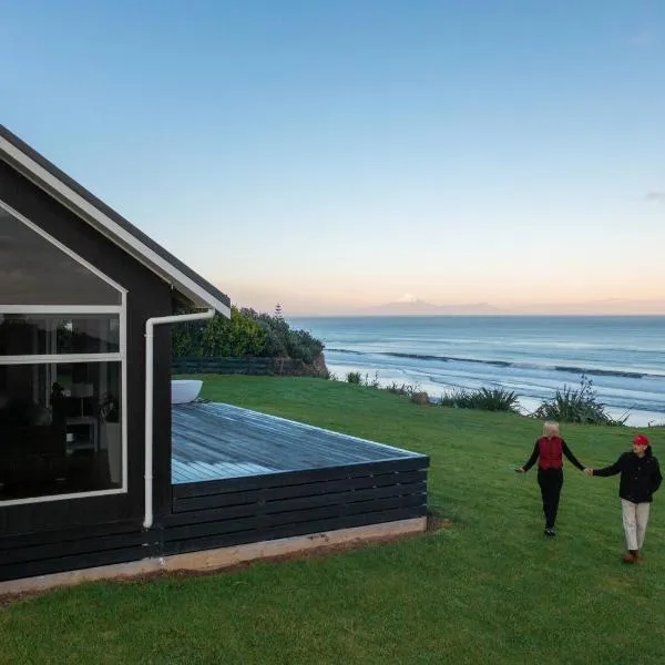 MOKAU BEACH HOUSE，位于Mokau的酒店