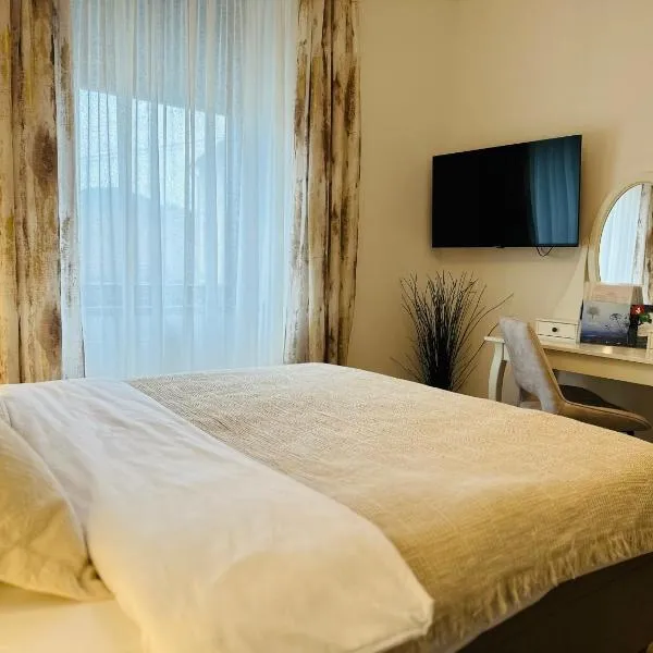 Luxury city rooms，位于Oštarije的酒店