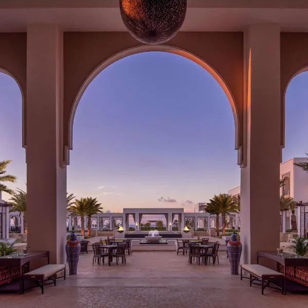 Hilton Tangier Al Houara Resort & Spa，位于Gzennaïa的酒店