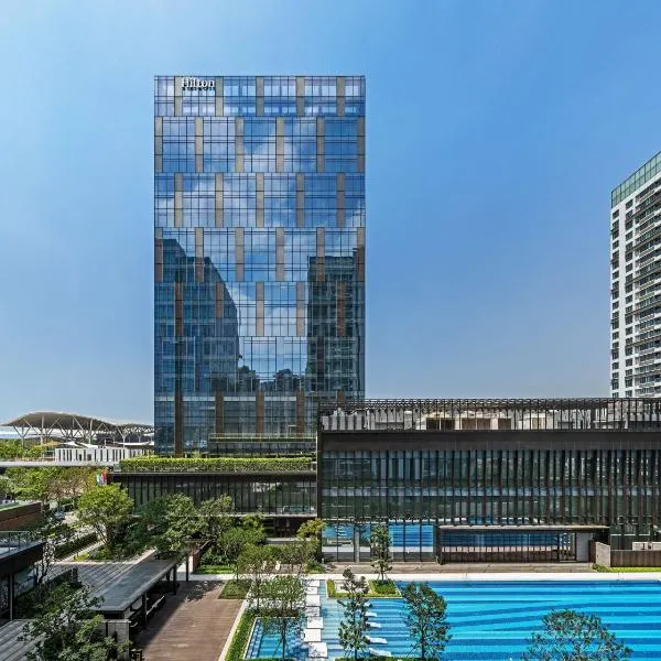 深圳国际会展中心希尔顿酒店，位于沙井镇的酒店