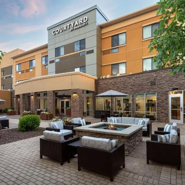 Courtyard Mankato Hotel & Event Center，位于曼凯托的酒店