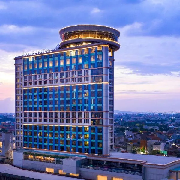 DoubleTree by Hilton Surabaya，位于泗水的酒店