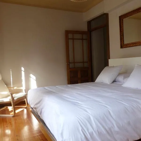 Apartamento Ábside de San Juan II，位于莱拉特的酒店