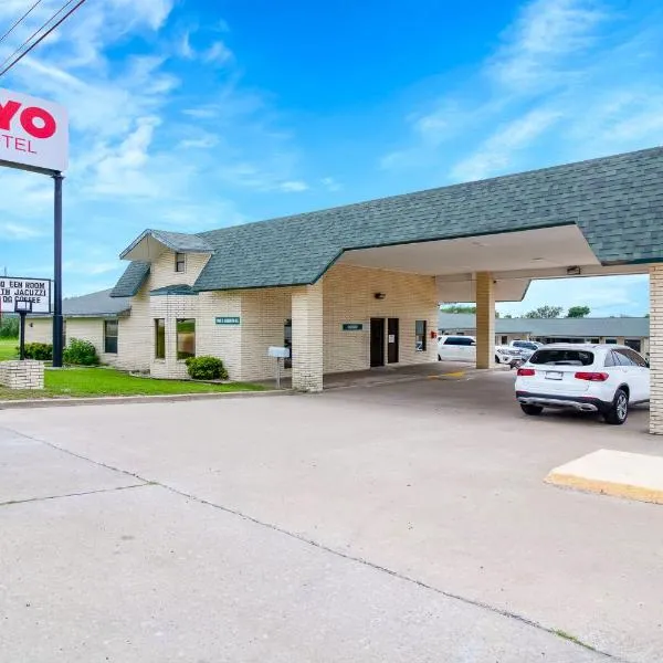 OYO Hotel Three Rivers TX US-281，位于Three Rivers的酒店