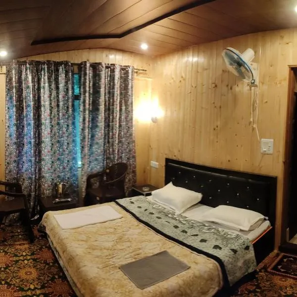 Dream River Guest House，位于Kolur的酒店