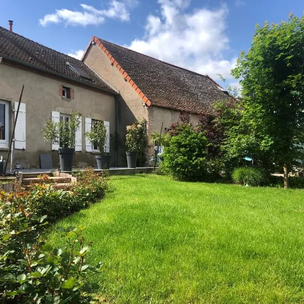 A 10mn de VICHY studio dans ancienne ferme，位于Broût-Vernet的酒店