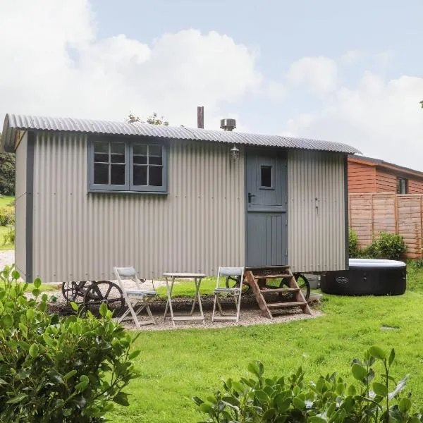 Godrevy Shepherds Hut，位于海尔的酒店