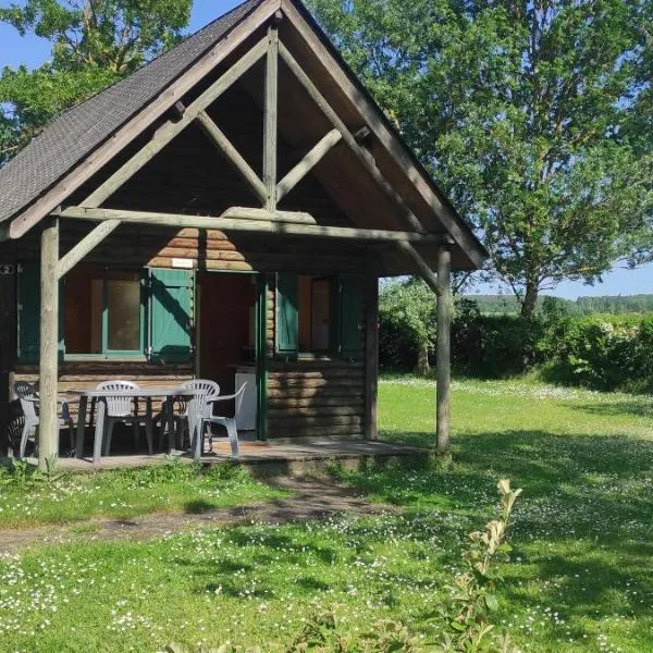 Camping Onlycamp La Roseraie，位于Descartes的酒店