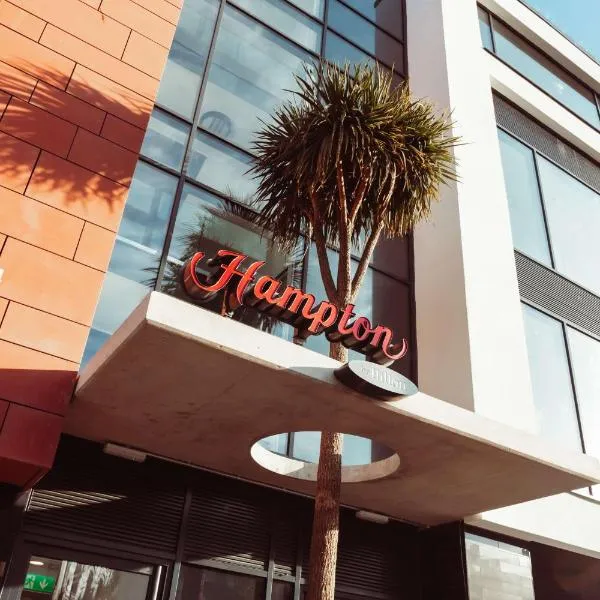 Hampton By Hilton Torquay，位于托基的酒店