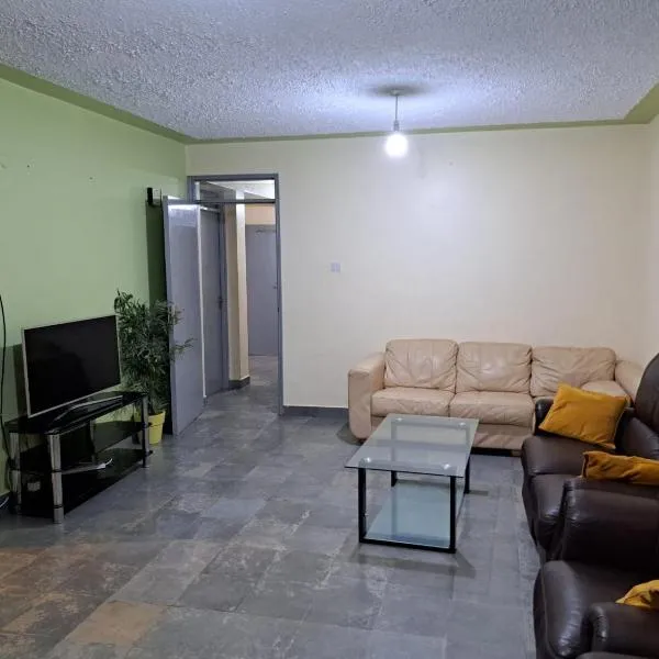 Mfalme House, Ngoingwa Estate, 100 Metres from Thika-Mangu Rd, Close to Thika City Centre - Free Parking, Fast Wi-Fi, Smart TV, 2 Bedrooms Perfect for a Family of 2-4 Members，位于Thika的酒店