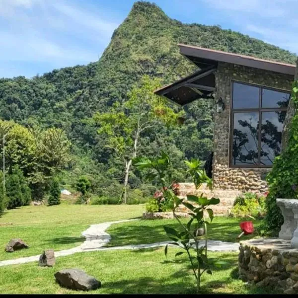 PIKA CABINS 2，位于Trinidad de Las Minas的酒店