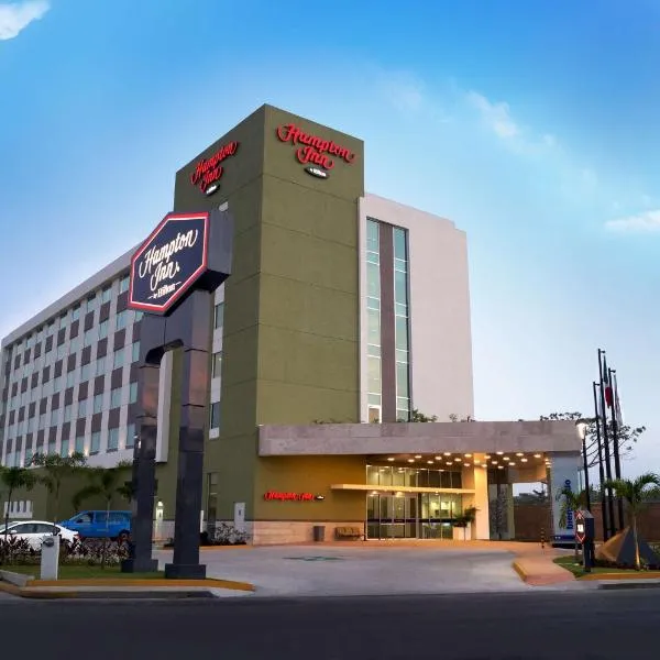 希尔顿比亚埃尔莫萨汉普顿酒店，位于Cunduacán的酒店