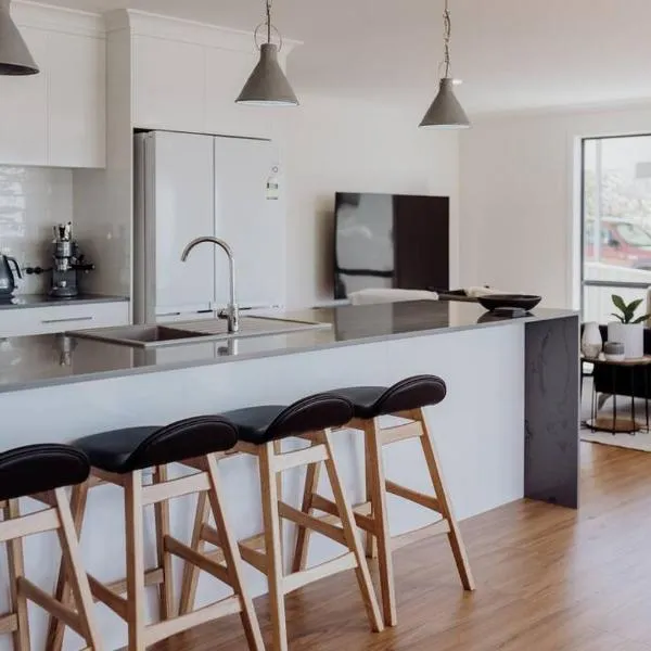 Anchored@Bicheno - Ohmyview!，位于比舍诺的酒店