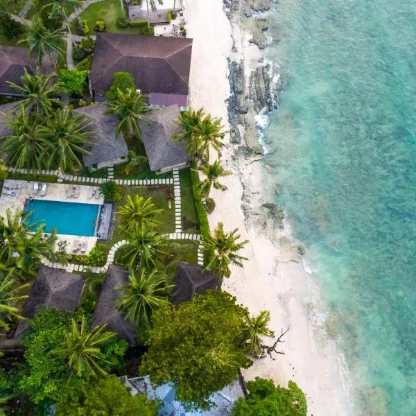 卡德捞度假酒店及餐厅，位于爱妮岛的酒店