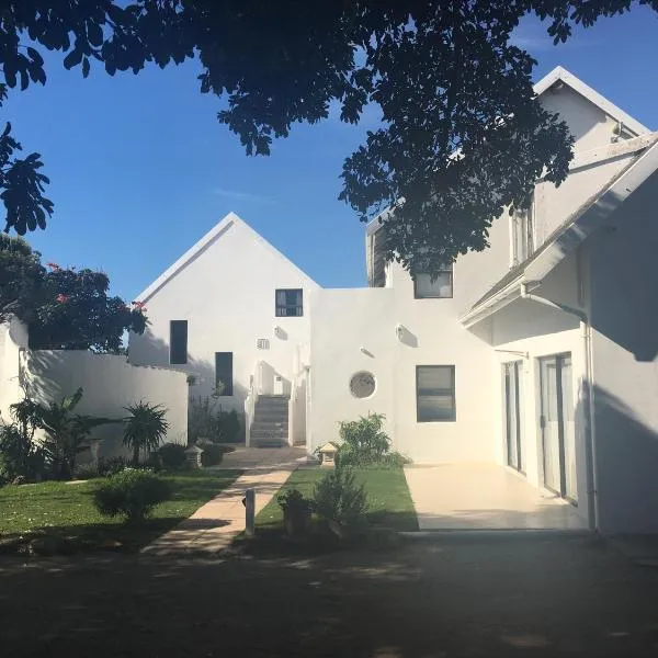 Summerhill Self-Catering Accommodation St Francis Bay，位于圣弗朗西斯湾的酒店
