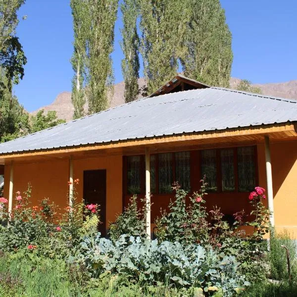 Zur House，位于Khorog的酒店