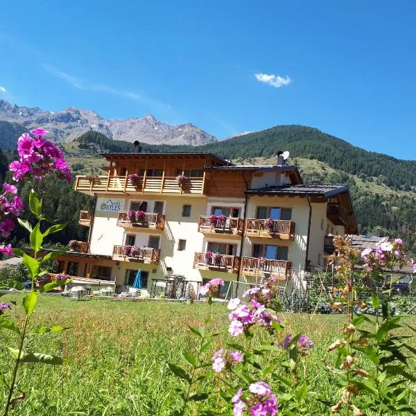 Hotel Ortles Dolomiti Walking & Spa，位于Fucine的酒店