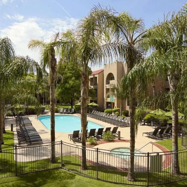 Embassy Suites by Hilton Phoenix Tempe，位于坦培的酒店